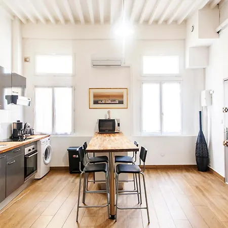 Grand Appartement, Plein Centre Apartment *